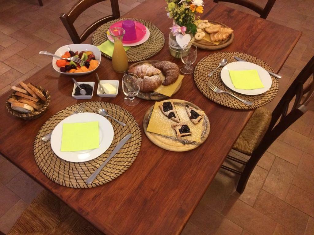 Agriturismo Ca Lo Spelli Guasticce Bagian luar foto